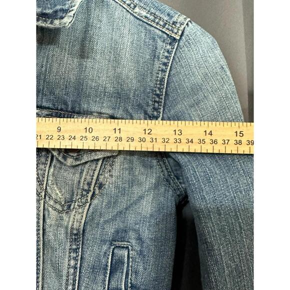 American Eagle Denim Jacket – Light Wash, Distressed Finish, Button Front, XS - Picture 5 of 7